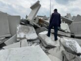 Reddingshonden trainen op terrein bij Bosch Beton