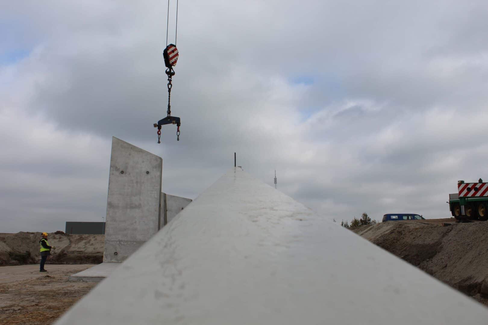 Dijk van Bosch Beton keerwanden voor rangeerstation De Vork in Haren (Groningen)