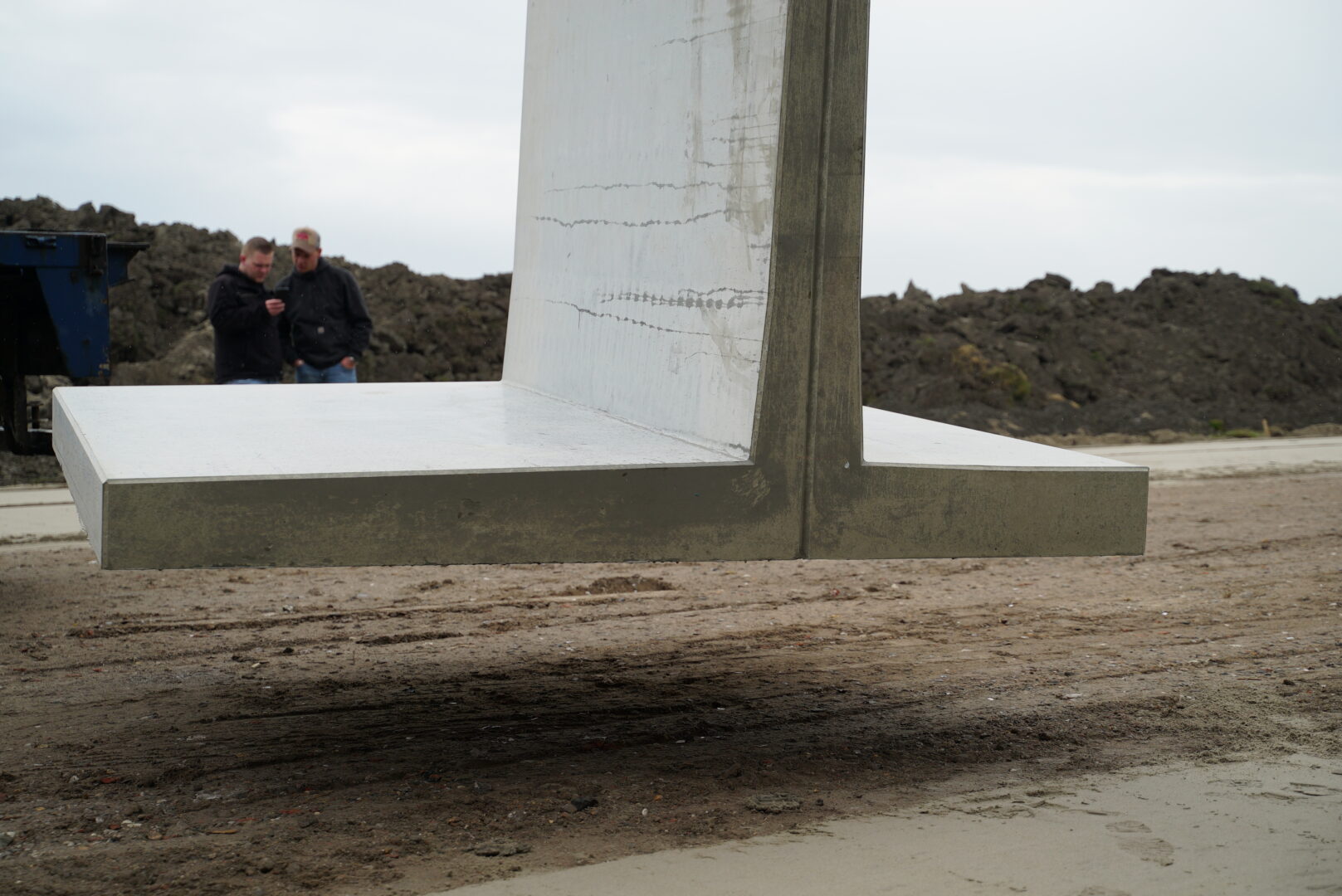 Bosch Beton - Sleufsilo van keerwanden met extra lange hak voor afdeksysteem in Blessum